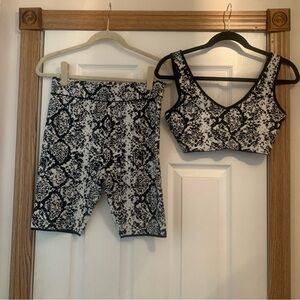 Women's Black and White Snake Print Lounge Set